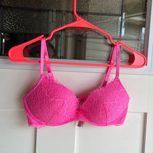 VICTORIA'S SECRET bright pink floral lace bralette - Picture 1 of 6